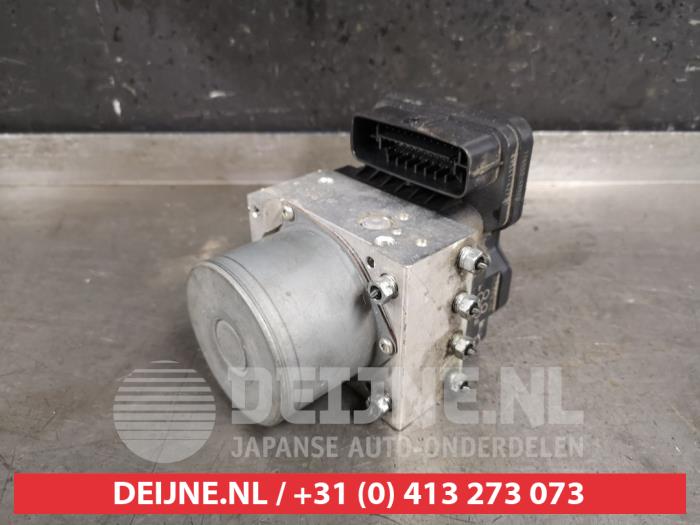 Begagnade ABS-pump Toyota RAV4 (A4) 2.0 D-4D 16V 4x2 Pris € 250,00 Marginaltabell erbjuds av V.Deijne Jap.Auto-onderdelen BV