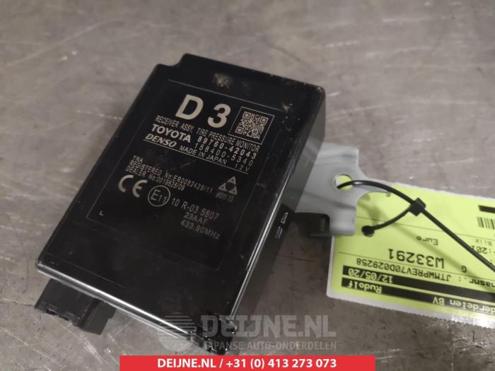 Begagnade Däcktrycksmodul Toyota RAV4 (A4) 2.0 D-4D 16V 4x2 Pris € 20,00 Marginaltabell erbjuds av V.Deijne Jap.Auto-onderdelen BV