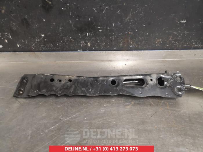 Begagnade Underram Toyota RAV4 (A4) 2.0 D-4D 16V 4x2 Pris på förfrågan erbjuds av V.Deijne Jap.Auto-onderdelen BV