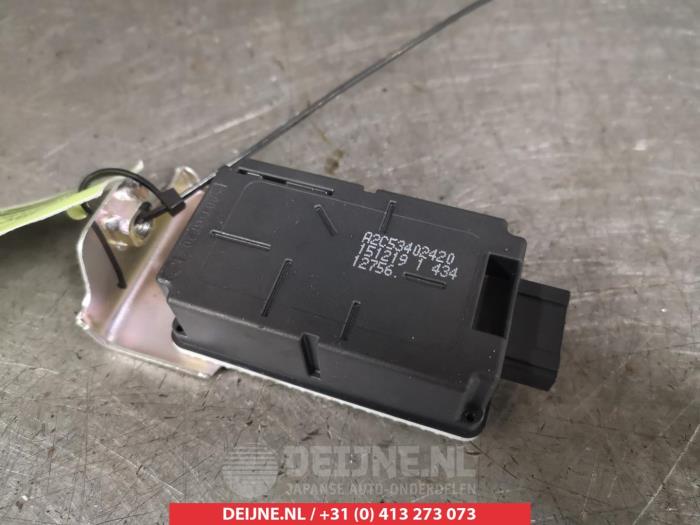 Begagnade Däcktrycksmodul Suzuki Baleno (EW/FW) 1.0 Booster Jet Turbo 12V Pris € 20,00 Marginaltabell erbjuds av V.Deijne Jap.Auto-onderdelen BV