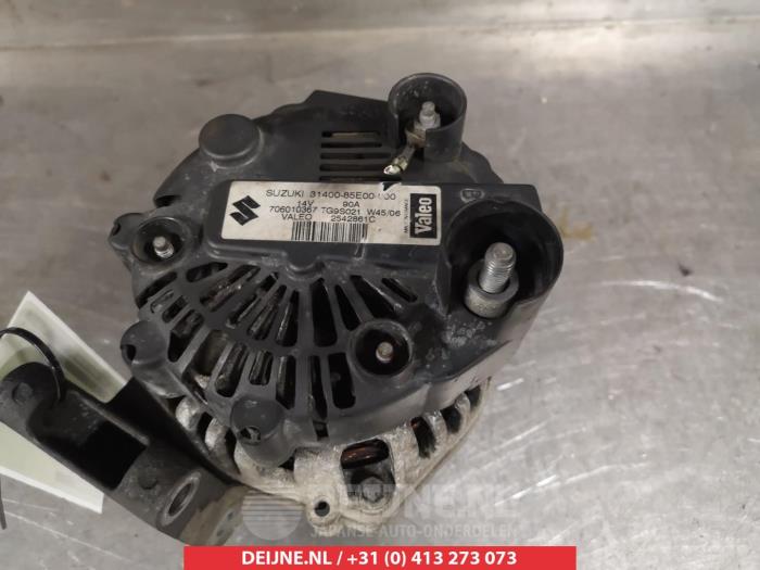 Begagnade Dynamo Suzuki Swift (ZA/ZC/ZD1/2/3/9) 1.3 DDis 16V Pris € 30,00 Marginaltabell erbjuds av V.Deijne Jap.Auto-onderdelen BV