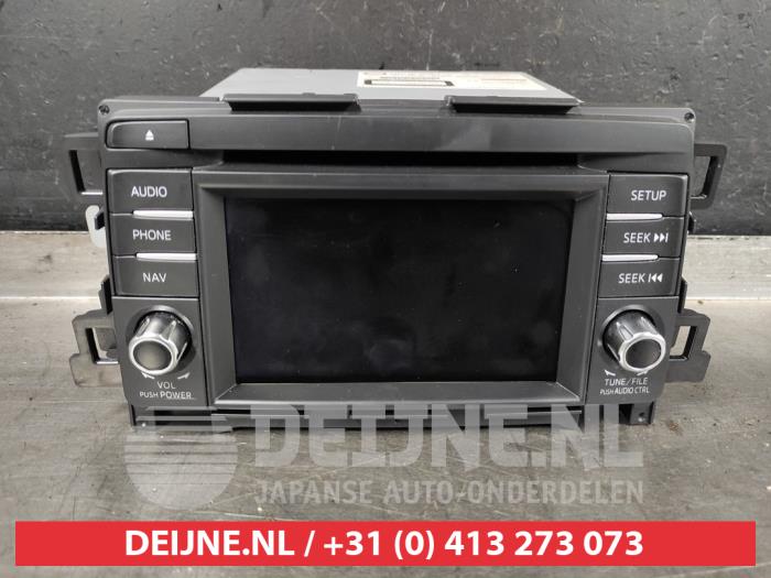 Używane Radio Mazda 6 (GJ/GH/GL) 2.2 SkyActiv-D 150 16V Cena € 150,00 Procedura marży oferowane przez V.Deijne Jap.Auto-onderdelen BV