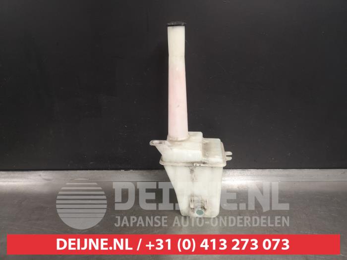 Windshield washer fluid tank