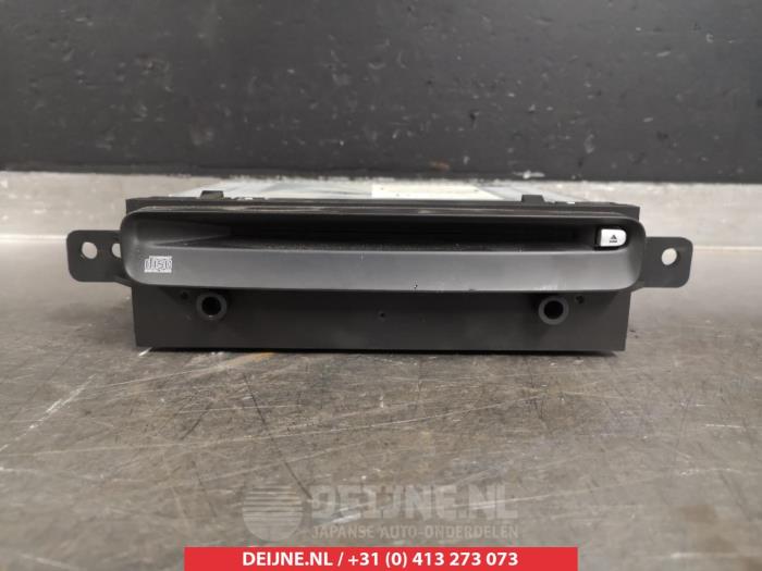 Używane Odtwarzacz CD Nissan Primera (P12) 2.0 16V CVT Cena € 25,00 Procedura marży oferowane przez V.Deijne Jap.Auto-onderdelen BV