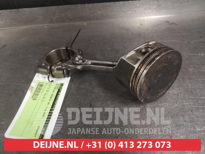 Usagé Piston Mitsubishi Grandis (NA) 2.4 16V MIVEC Prix € 50,00 Règlement à la marge proposé par V.Deijne Jap.Auto-onderdelen BV