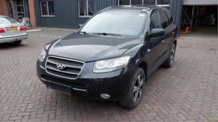 Używane Reflektor lewy Hyundai Santa Fe II (CM) 2.2 CRDi 16V 4x2 Cena € 125,00 Procedura marży oferowane przez V.Deijne Jap.Auto-onderdelen BV