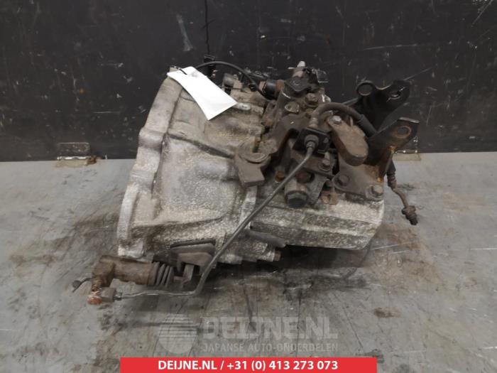 Getriebe van een Kia Cerato 1.5 CRDi 16V 2006