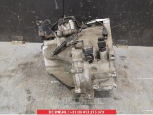 Getriebe van een Kia Cerato 1.5 CRDi 16V 2006