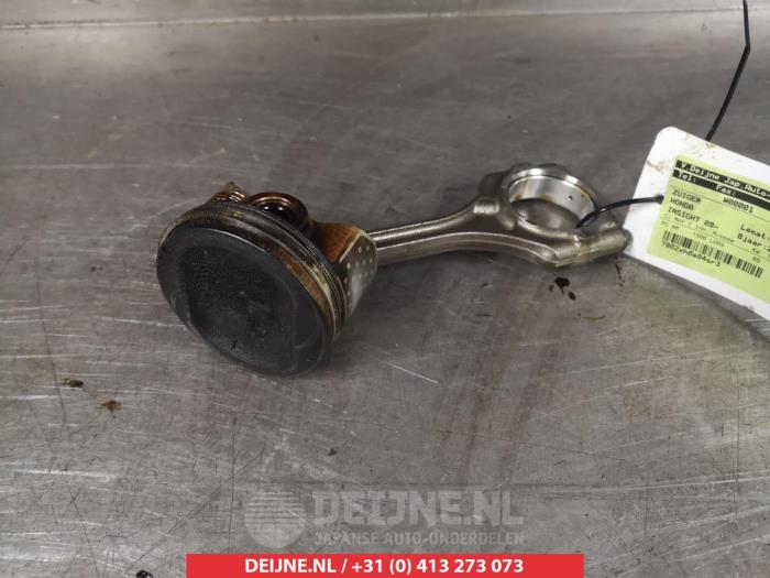 Usados Pistón Honda Insight (ZE2) Precio € 75,00 Norma de margen ofrecido por V.Deijne Jap.Auto-onderdelen BV