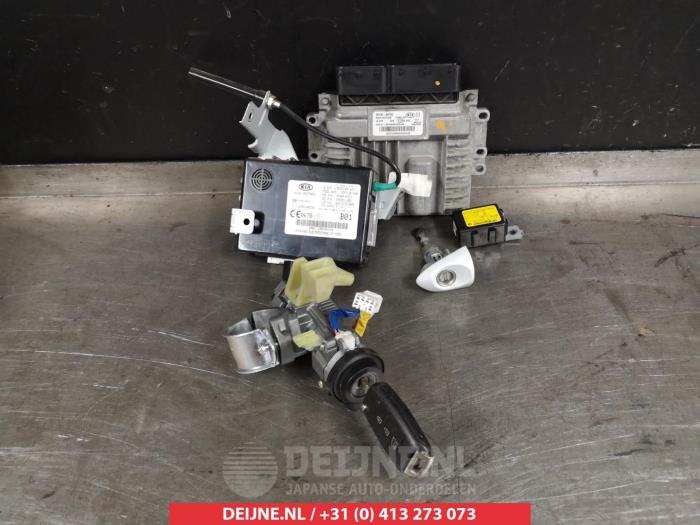 Used Engine management computer Kia Pro cee'd (JDB3) 1.4 CRDi 16V Price € 125,00 Margin scheme offered by V.Deijne Jap.Auto-onderdelen BV