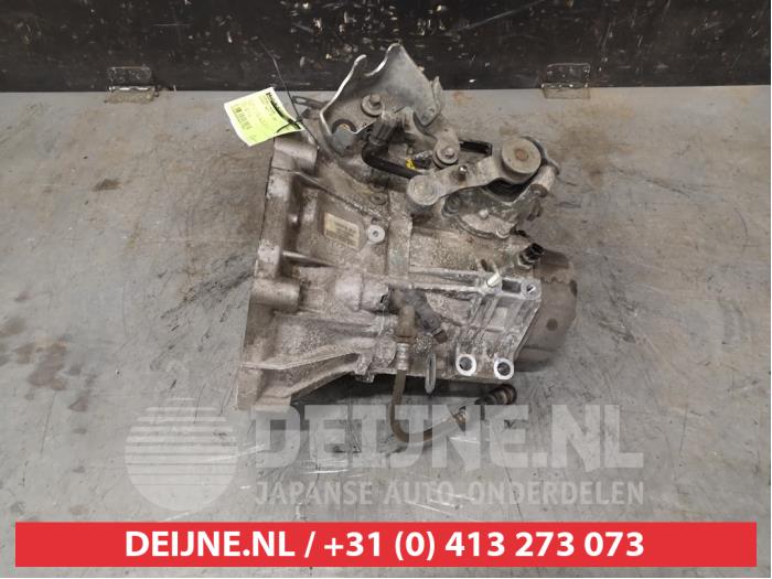 Usagé Boîte de vitesse Suzuki Swift (ZA/ZC/ZD) 1.3 D 16V Prix € 200,00 Règlement à la marge proposé par V.Deijne Jap.Auto-onderdelen BV