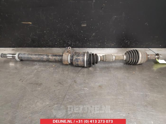 Front drive shaft, right from a Mazda 6 Sport (GH14/GHA4) 2.2 CDVi 16V 130 2011