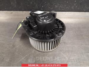 Usados Motor de ventilador de calefactor Toyota Auris (E18) 1.4 D-4D-F 16V Precio € 75,00 Norma de margen ofrecido por V.Deijne Jap.Auto-onderdelen BV