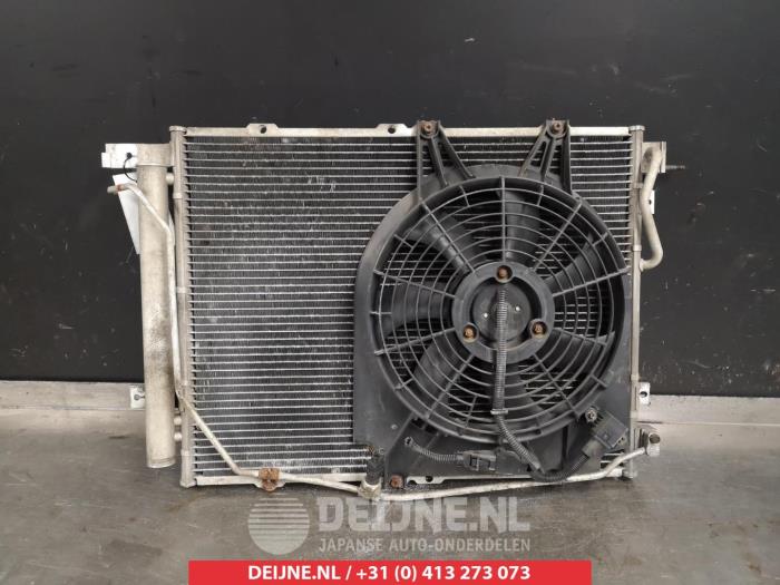 Air conditioning condenser from a Kia Sorento I (JC) 2.5 CRDi 16V 2005
