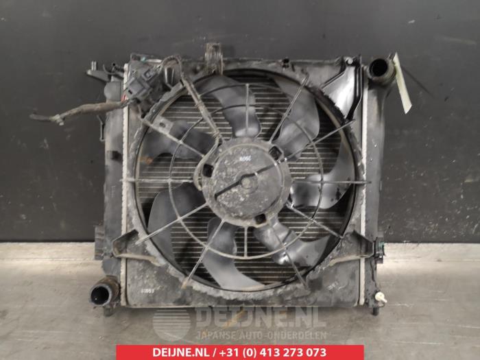 Usagé Radiateur Kia Cee'd Sporty Wagon (EDF) 1.6 CRDi 115 16V Prix sur demande proposé par V.Deijne Jap.Auto-onderdelen BV
