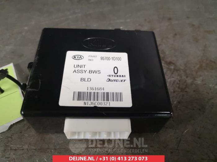 Usados Módulo PDC Kia Carens III (FG) 2.0i CVVT 16V Precio € 35,00 Norma de margen ofrecido por V.Deijne Jap.Auto-onderdelen BV