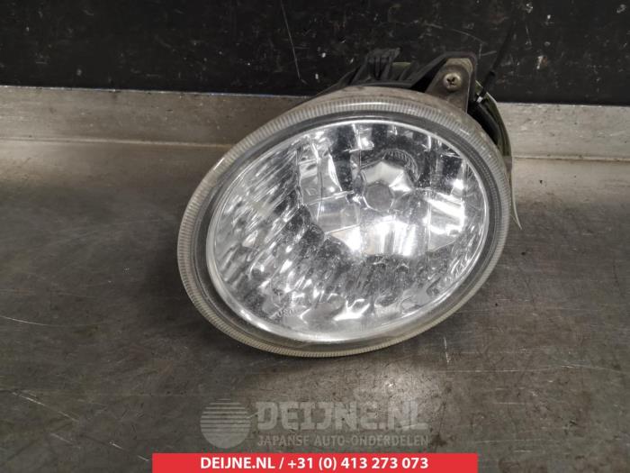 Fog light, front left from a Subaru Legacy Touring Wagon (BP) 2.0 D 16V 2008