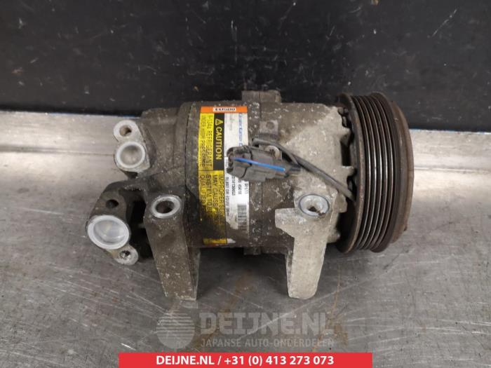 Usagé Pompe clim Nissan Primera (P12) 1.8 16V Prix € 45,00 Règlement à la marge proposé par V.Deijne Jap.Auto-onderdelen BV