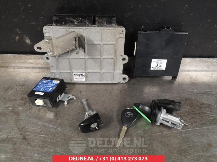 Used Engine management computer Toyota iQ 1.0 12V VVT-i Price € 150,00 Margin scheme offered by V.Deijne Jap.Auto-onderdelen BV