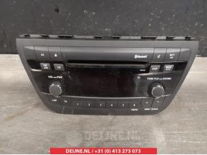 Używane Radio Suzuki SX4 S-Cross (JY) 1.6 16V DDiS Cena € 100,00 Procedura marży oferowane przez V.Deijne Jap.Auto-onderdelen BV
