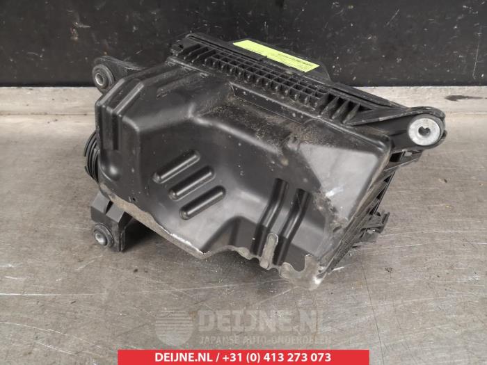 Begagnade Luftfilterhus Hyundai i20 (GBB) 1.1 CRDi VGT 12V Pris € 50,00 Marginaltabell erbjuds av V.Deijne Jap.Auto-onderdelen BV