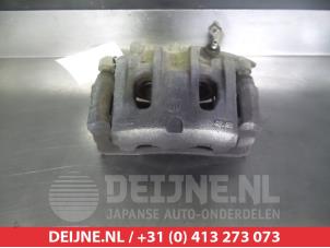 Used Front brake calliper, left Kia Sorento III (UM) 2.2 CRDi 16V VGT 4x2 Price € 75,00 Margin scheme offered by V.Deijne Jap.Auto-onderdelen BV
