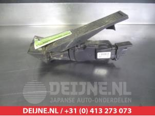 Used Accelerator pedal Kia Sorento III (UM) 2.2 CRDi 16V VGT 4x2 Price on request offered by V.Deijne Jap.Auto-onderdelen BV