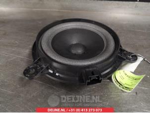 Gebrauchte Lautsprecher Mazda CX-3 2.0 SkyActiv-G 120 AWD Preis auf Anfrage angeboten von V.Deijne Jap.Auto-onderdelen BV