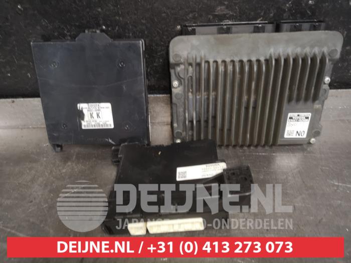 Used Engine management computer Toyota Auris (E18) 1.2 T 16V Price € 150,00 Margin scheme offered by V.Deijne Jap.Auto-onderdelen BV