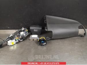 Usagé Kit + module airbag Kia Sorento II (XM) 2.0 CRDi 16V VGT 4x2 Prix € 500,00 Règlement à la marge proposé par V.Deijne Jap.Auto-onderdelen BV
