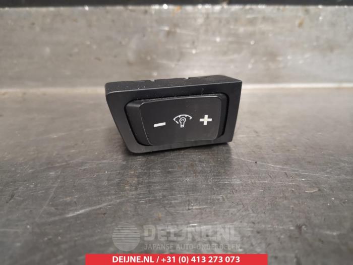 Używane Przelacznik Hyundai iX35 (LM) 2.0 GDI 16V 4x4 Cena € 25,00 Procedura marży oferowane przez V.Deijne Jap.Auto-onderdelen BV
