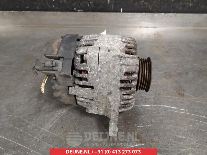 Begagnade Dynamo Nissan Micra (K12) 1.2 16V Pris € 25,00 Marginaltabell erbjuds av V.Deijne Jap.Auto-onderdelen BV