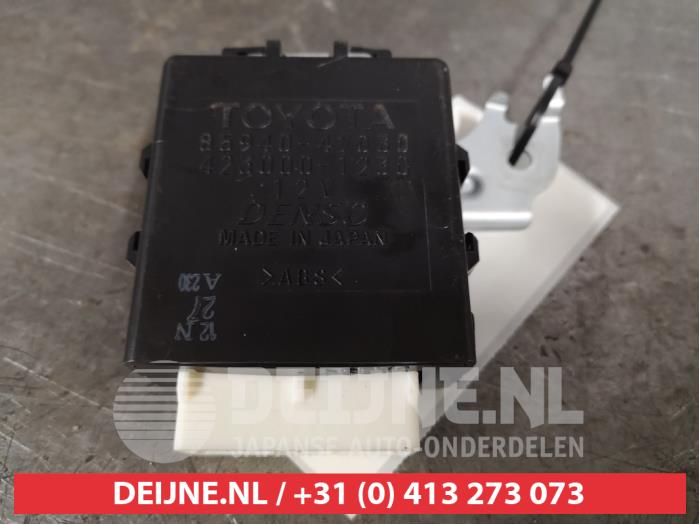 Używane Modul wycieraczek Toyota Prius (ZVW3) 1.8 16V Cena na żądanie oferowane przez V.Deijne Jap.Auto-onderdelen BV