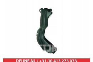 New Front bumper bracket, right Suzuki Alto Price € 9,99 Inclusive VAT offered by V.Deijne Jap.Auto-onderdelen BV