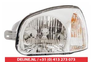 New Headlight, left Hyundai Santafe Price € 123,34 Inclusive VAT offered by V.Deijne Jap.Auto-onderdelen BV