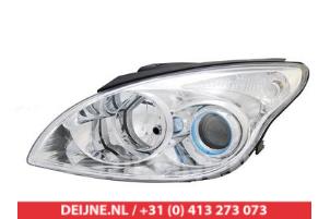 Nowe Reflektor lewy Hyundai I30 Cena € 181,42 Z VAT oferowane przez V.Deijne Jap.Auto-onderdelen BV