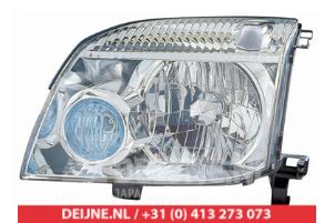 New Headlight, left Nissan X-Trail Price € 115,47 Inclusive VAT offered by V.Deijne Jap.Auto-onderdelen BV
