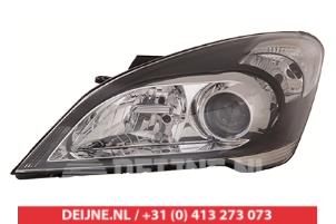 New Headlight, left Kia Cee'D Price € 161,45 Inclusive VAT offered by V.Deijne Jap.Auto-onderdelen BV