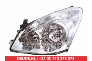 New Headlight, left Toyota Corolla Verso Price € 168,80 Inclusive VAT offered by V.Deijne Jap.Auto-onderdelen BV