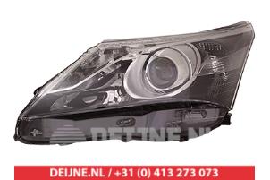 New Headlight, left Toyota Avensis Price € 293,95 Inclusive VAT offered by V.Deijne Jap.Auto-onderdelen BV