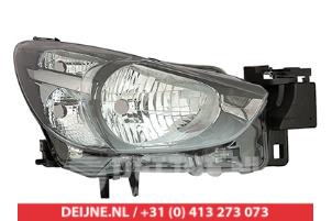 New Headlight, right Mazda 2. Price € 134,92 Inclusive VAT offered by V.Deijne Jap.Auto-onderdelen BV