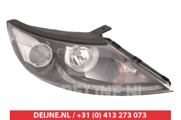 Nowe Reflektor prawy Kia Sportage Cena € 248,57 Z VAT oferowane przez V.Deijne Jap.Auto-onderdelen BV
