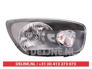 New Headlight, right Kia Picanto Price € 114,95 Inclusive VAT offered by V.Deijne Jap.Auto-onderdelen BV
