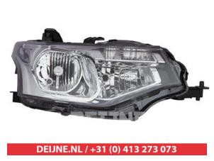 New Headlight, right Mitsubishi Outlander Price € 292,13 Inclusive VAT offered by V.Deijne Jap.Auto-onderdelen BV