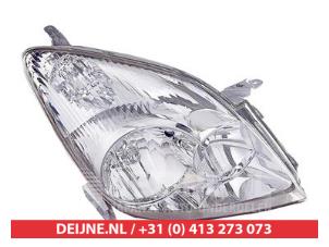 New Headlight, right Toyota Corolla Verso Price € 92,48 Inclusive VAT offered by V.Deijne Jap.Auto-onderdelen BV
