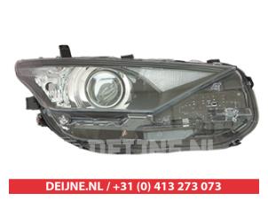 New Headlight, right Toyota Auris Price € 254,02 Inclusive VAT offered by V.Deijne Jap.Auto-onderdelen BV
