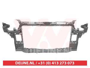 Nuevos Panel frontal Hyundai I30 Precio € 254,10 IVA incluido ofrecido por V.Deijne Jap.Auto-onderdelen BV