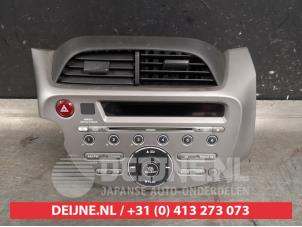 Używane Radio Honda Jazz (GE6/GE8/GG/GP) 1.4 VTEC 16V Cena € 60,00 Procedura marży oferowane przez V.Deijne Jap.Auto-onderdelen BV