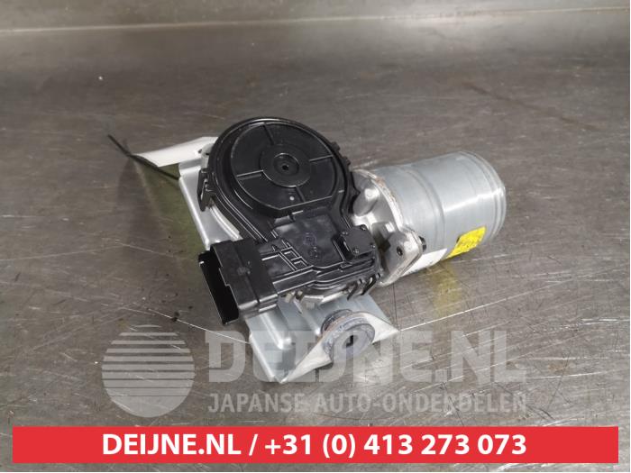 Front wiper motor from a Kia Proceed (CD) 1.4 T-GDI 16V 2019