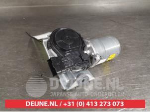 Used Front wiper motor Kia Proceed (CD) 1.4 T-GDI 16V Price on request offered by V.Deijne Jap.Auto-onderdelen BV